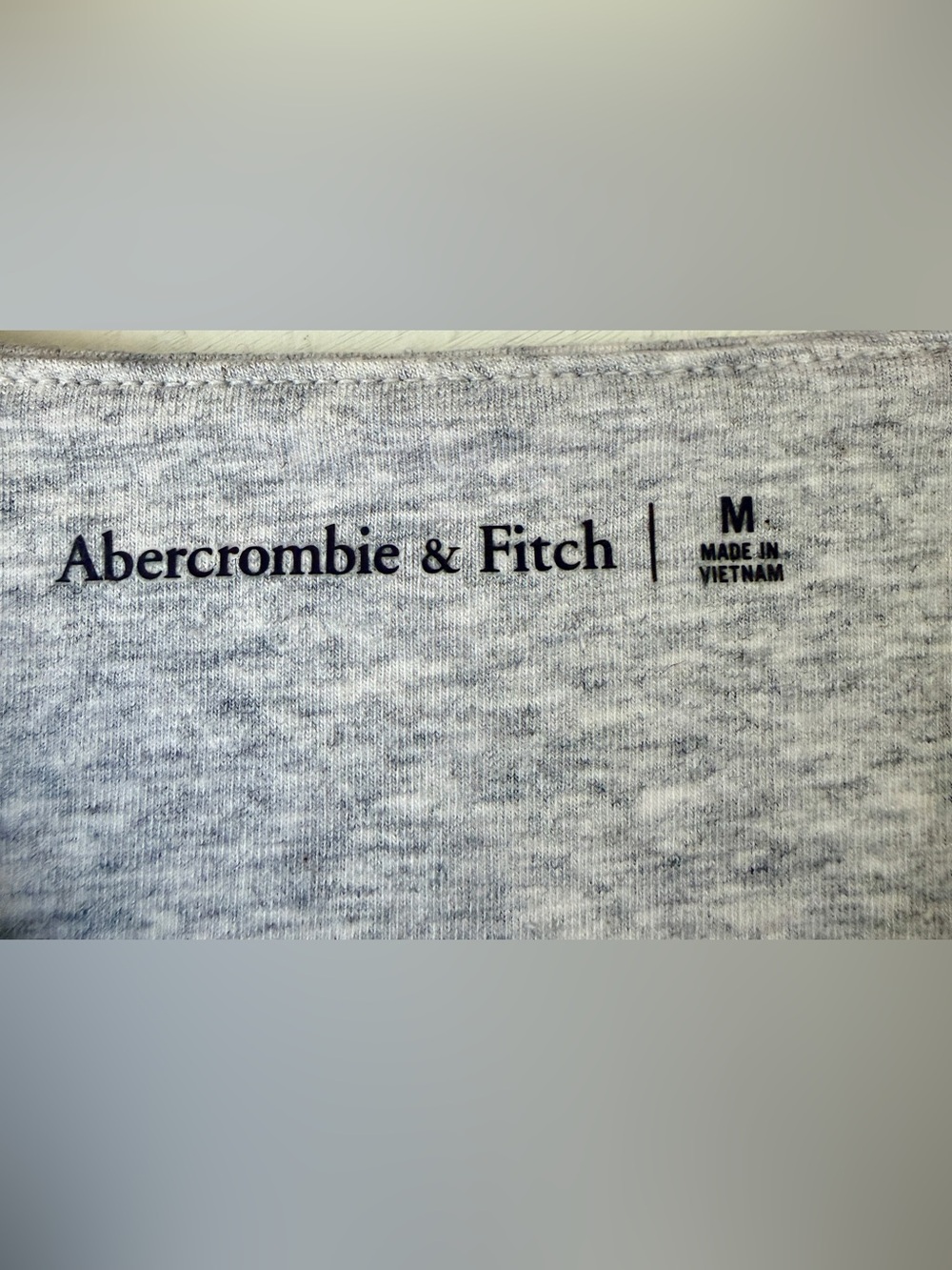 Abercrombie & Fitch Heather Gray Long Sleeve Essential Tee Size Medium NWT - Picture 6 of 6